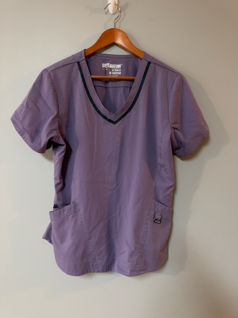 Grey’s Anatomy Barco Impact Scrub Top Women’s Large Purple V Neck Stretch